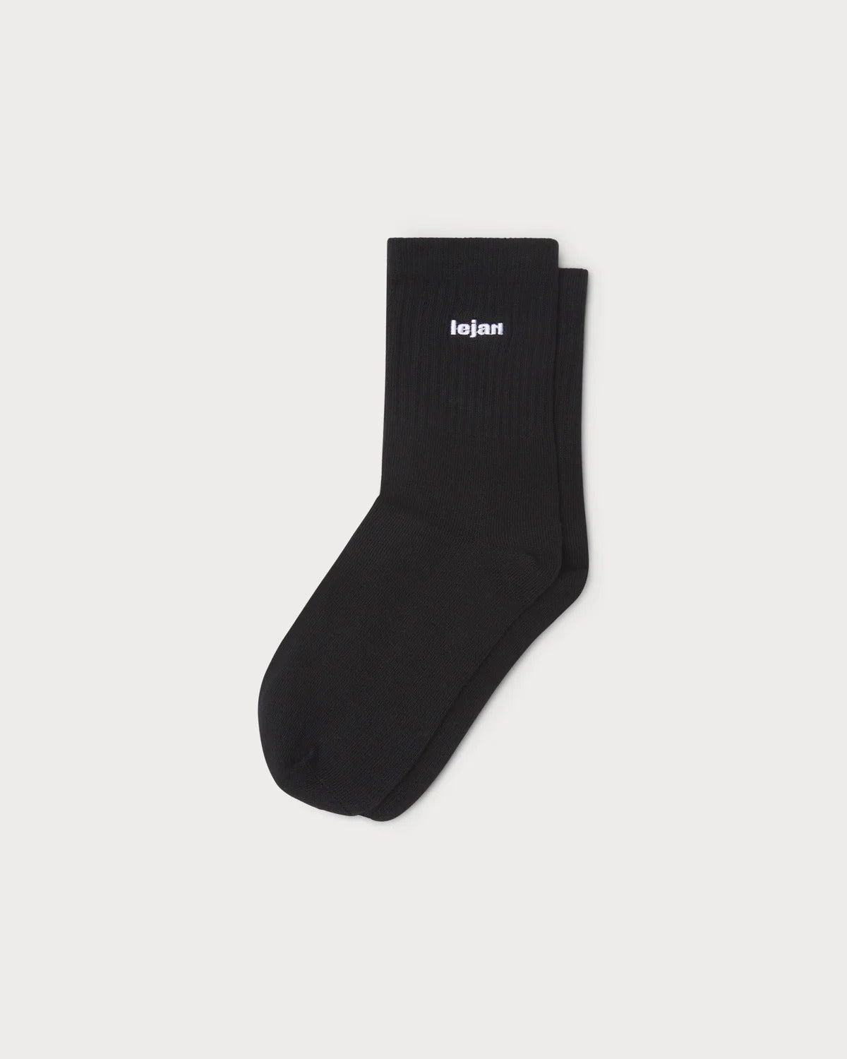Single Black Essential White